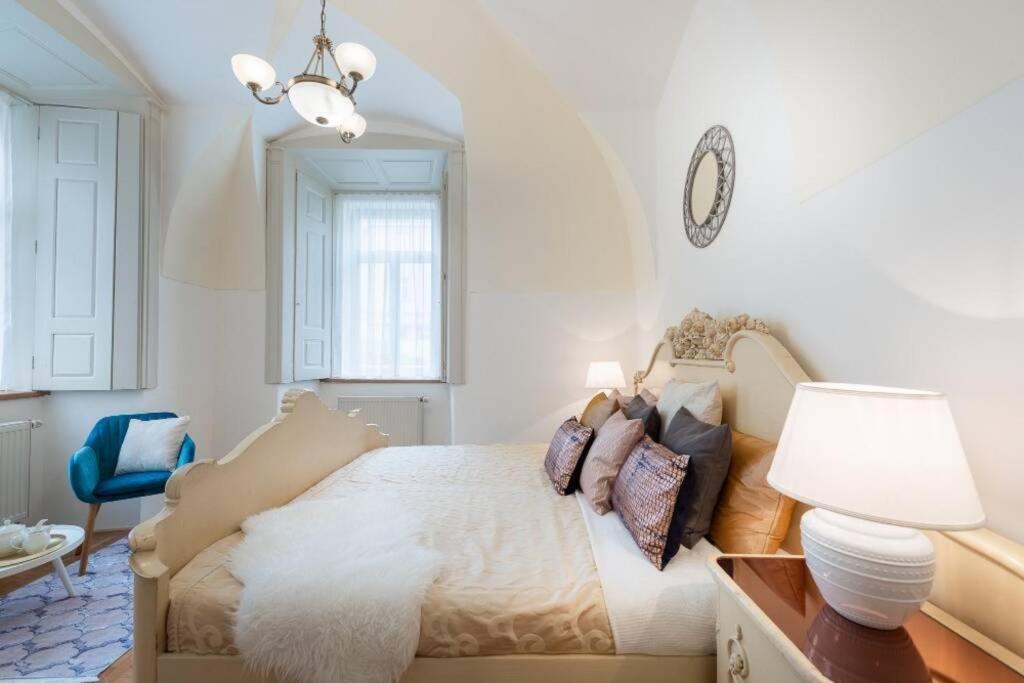 Rose Apartments / Romantic & Cozy / City Center Praga Exterior foto
